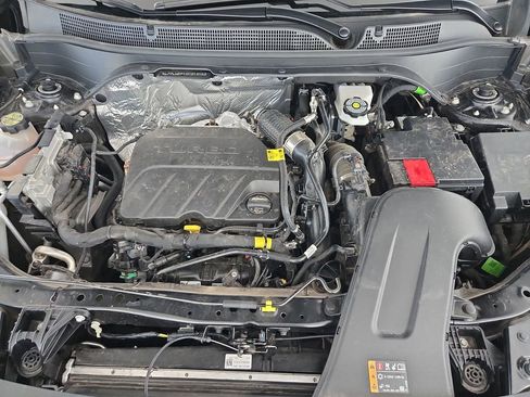 Used 2025 Chevrolet Trax LT image 34