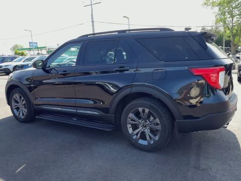 Used 2024 Ford Explorer XLT w/ Equipment Group 202A AWD/4WD image 6