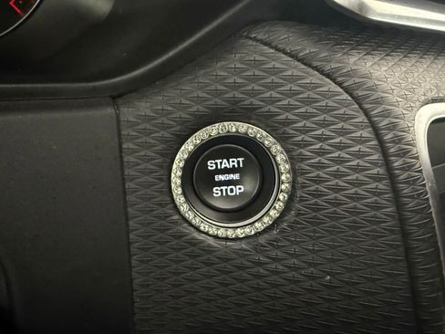 Certified 2019 Land Rover Range Rover Velar S image 24