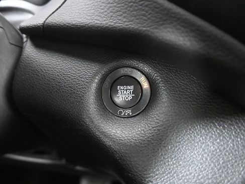 Used 2019 Jeep Cherokee Trailhawk image 34