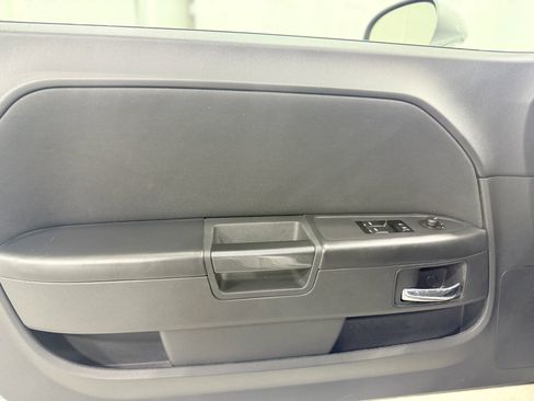 Used 2010 Dodge Challenger R/T image 11