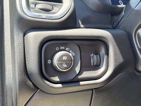 New 2026 RAM 3500 Big Horn AWD/4WD image 35