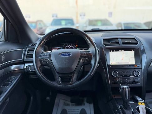 Used 2018 Ford Explorer XLT w/ Equipment Group 202A image 30