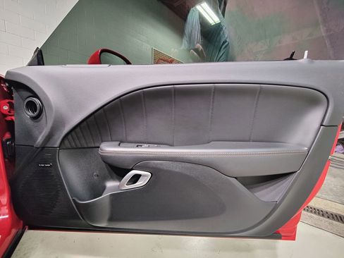 Used 2015 Dodge Challenger R/T Plus image 10