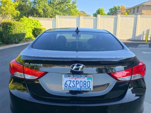 Used 2013 Hyundai Elantra GLS w/ Preferred Pkg FWD image 4