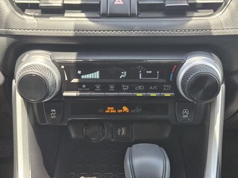 Used 2025 Toyota RAV4 LE FWD image 21