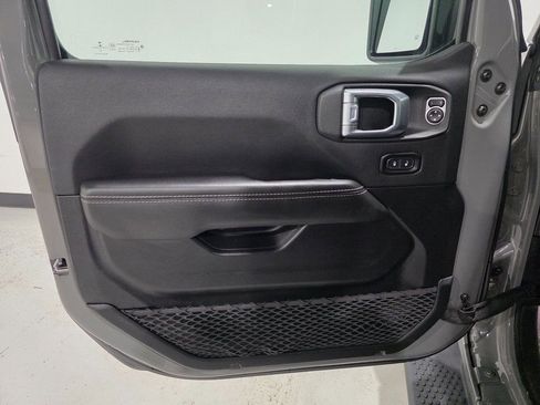 Used 2021 Jeep Wrangler Unlimited Sahara w/ Uconnect 4C Nav & Sound Group image 19