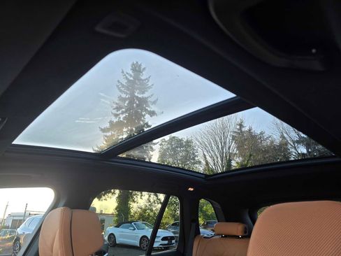 Used 2025 BMW X5 M60i w/ Climate Comfort Package image 23