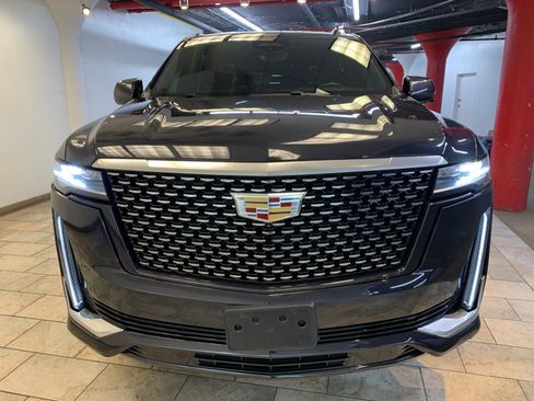 Used 2023 Cadillac Escalade ESV Premium Luxury AWD/4WD image 3