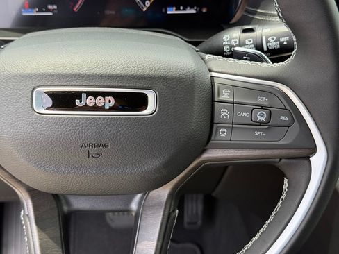 New 2026 Jeep Grand Cherokee L 4WD image 15