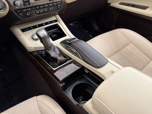 Used 2017 Lexus ES 350 w/ Luxury Package FWD image 18