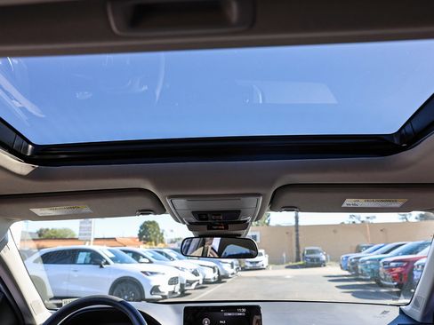 Certified 2025 Honda Accord SE image 6