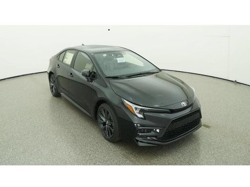Used 2026 Toyota Corolla SE FWD image 16