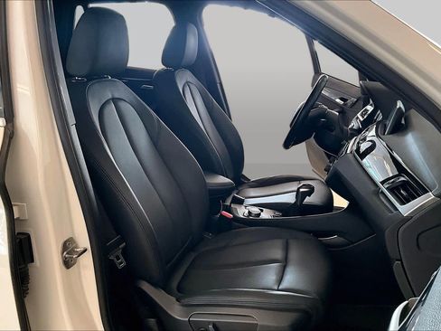 Used 2019 BMW X1 sDrive28i w/ Convenience Package FWD image 8