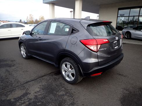 Used 2018 Honda HR-V LX image 3