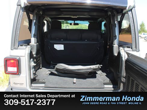 Used 2020 Jeep Wrangler Sport AWD/4WD image 7