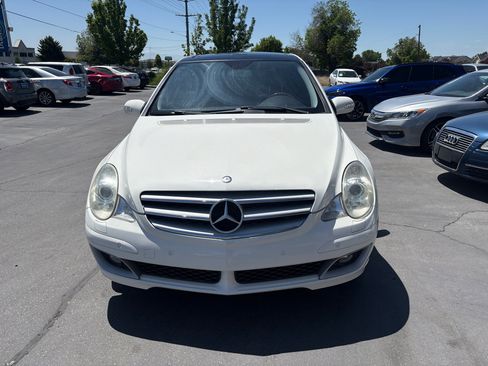Used 2006 Mercedes-Benz R 500 4MATIC image 3
