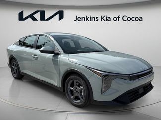 New 2026 Kia K4 FWD video 1