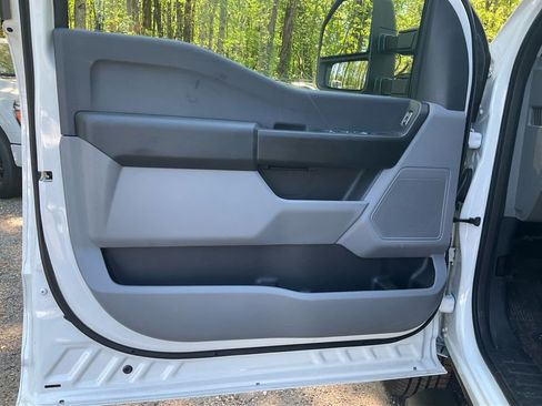 Used 2026 Ford F350 XL w/ XL Chrome Package image 17