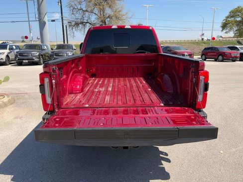 Used 2025 Ford F250 Platinum w/ FX4 Off-Road Package image 30