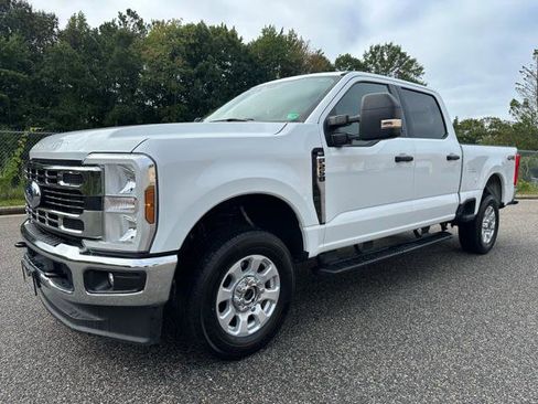 Used 2024 Ford F250 XLT image 1