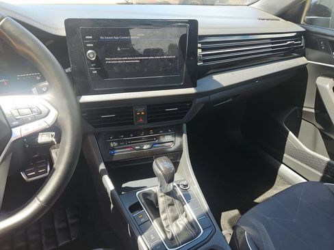 Used 2025 Volkswagen Jetta Sport FWD image 20