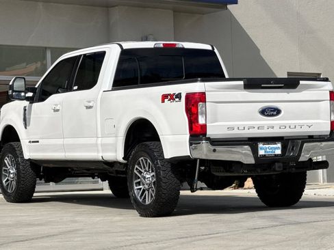 Used 2019 Ford F250 Lariat w/ Lariat Ultimate Package AWD/4WD image 3