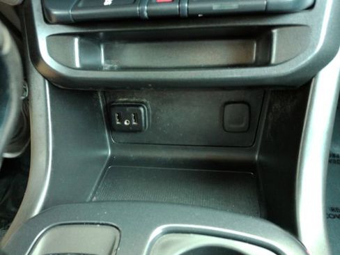 Used 2022 Chevrolet Colorado W/T w/ WT Convenience Package image 39