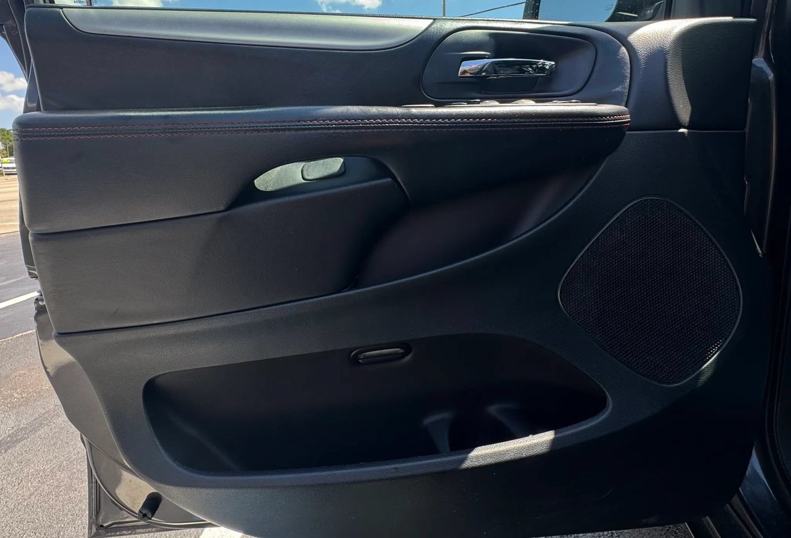 Used 2019 Dodge Grand Caravan GT FWD image 37