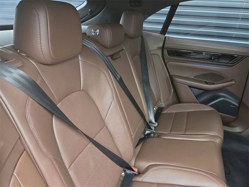 Used 2025 Porsche Macan Electric image 21