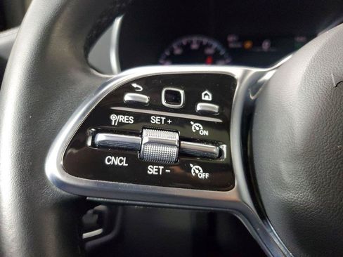 Used 2023 Mercedes-Benz GLC 300 4MATIC Coupe image 22
