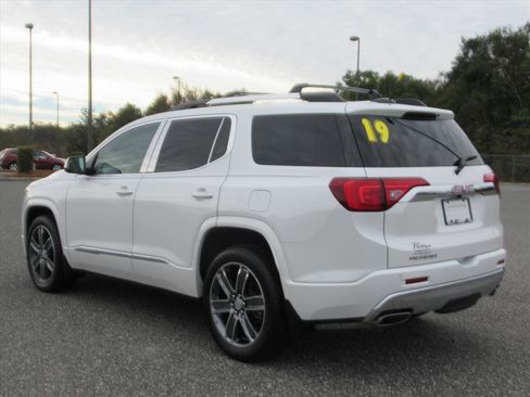 Used 2019 GMC Acadia Denali w/ Technology Package image 4