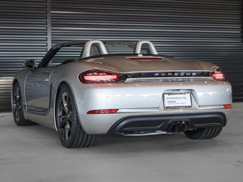 Certified 2023 Porsche 718 Boxster RWD image 3