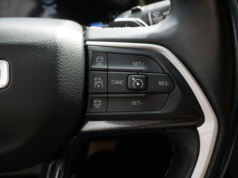 Used 2021 Jeep Grand Cherokee L Laredo image 25