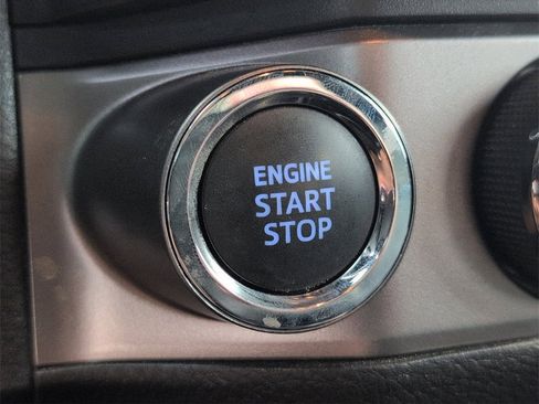 Used 2023 Toyota Tacoma Limited image 18