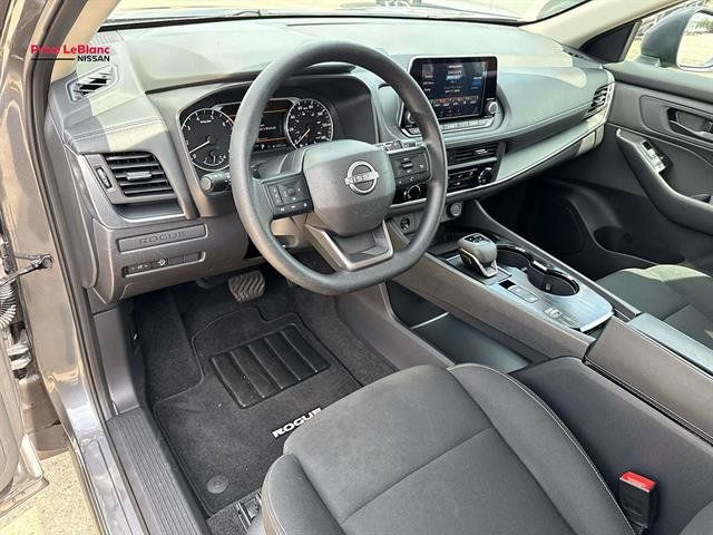 Used 2026 Nissan Rogue S FWD image 19