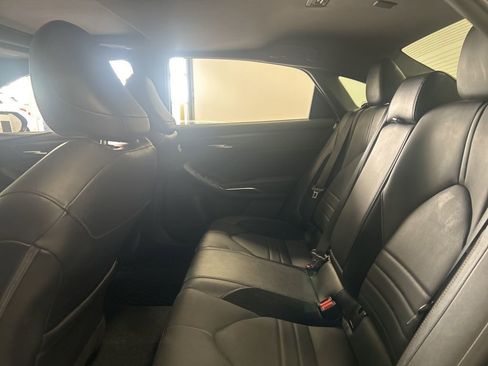 Used 2022 Toyota Avalon Touring w/ Advanced Safety Package image 10