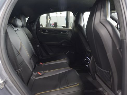 Certified 2026 Porsche Cayenne Turbo GT AWD/4WD image 32