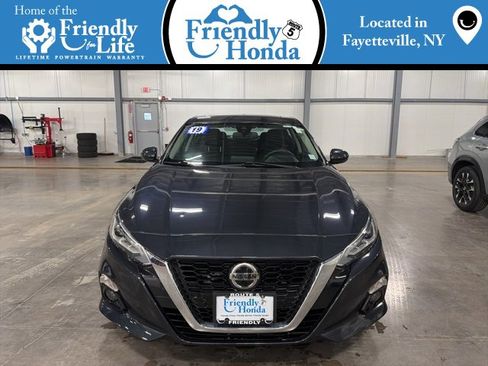 Used 2019 Nissan Altima 2.5 SV image 1