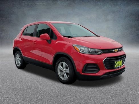 Certified 2020 Chevrolet Trax LS w/ Tint and Cruise Package image 3