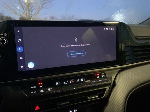 Used 2025 Toyota Camry XSE image 12