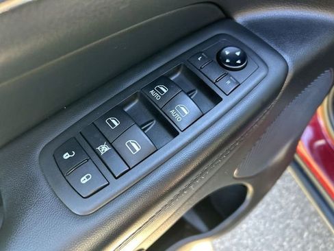 Used 2019 Jeep Grand Cherokee Limited AWD/4WD image 16
