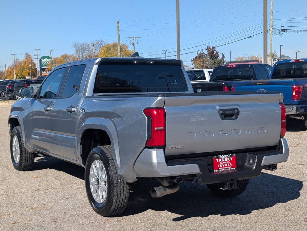 Certified 2025 Toyota Tacoma SR5 AWD/4WD image 5