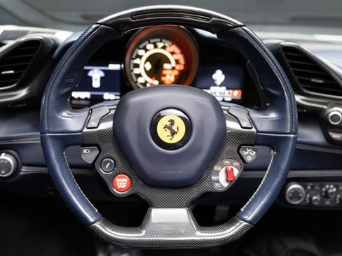 Used 2018 Ferrari 488 Spider image 7