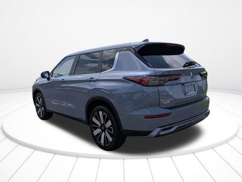 New 2026 Mitsubishi Outlander SE FWD image 5