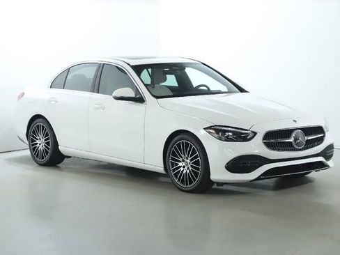 Used 2023 Mercedes-Benz C 300 4MATIC Sedan image 4
