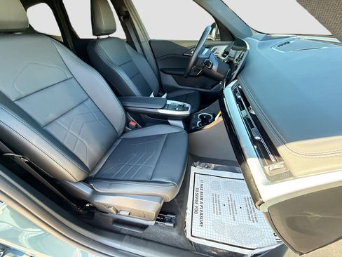 Used 2025 BMW X1 xDrive28i w/ Technology Package image 16