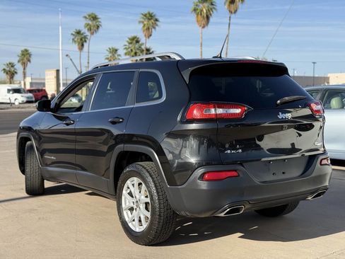Used 2015 Jeep Cherokee Latitude w/ Comfort/Convenience Group AWD/4WD image 4