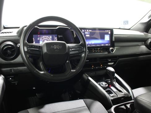 Used 2023 Chevrolet Colorado Trail Boss w/ Technology Package AWD/4WD image 2