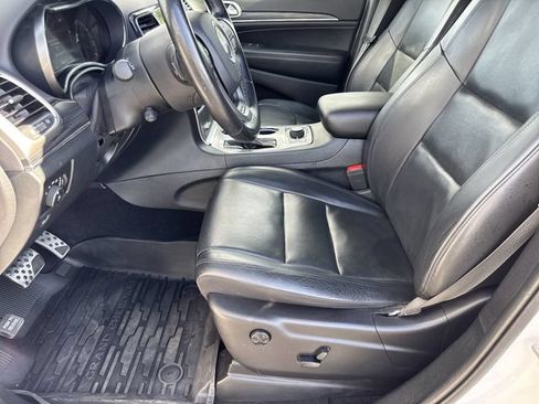 Used 2020 Jeep Grand Cherokee Limited w/ Luxury Group II AWD/4WD image 9